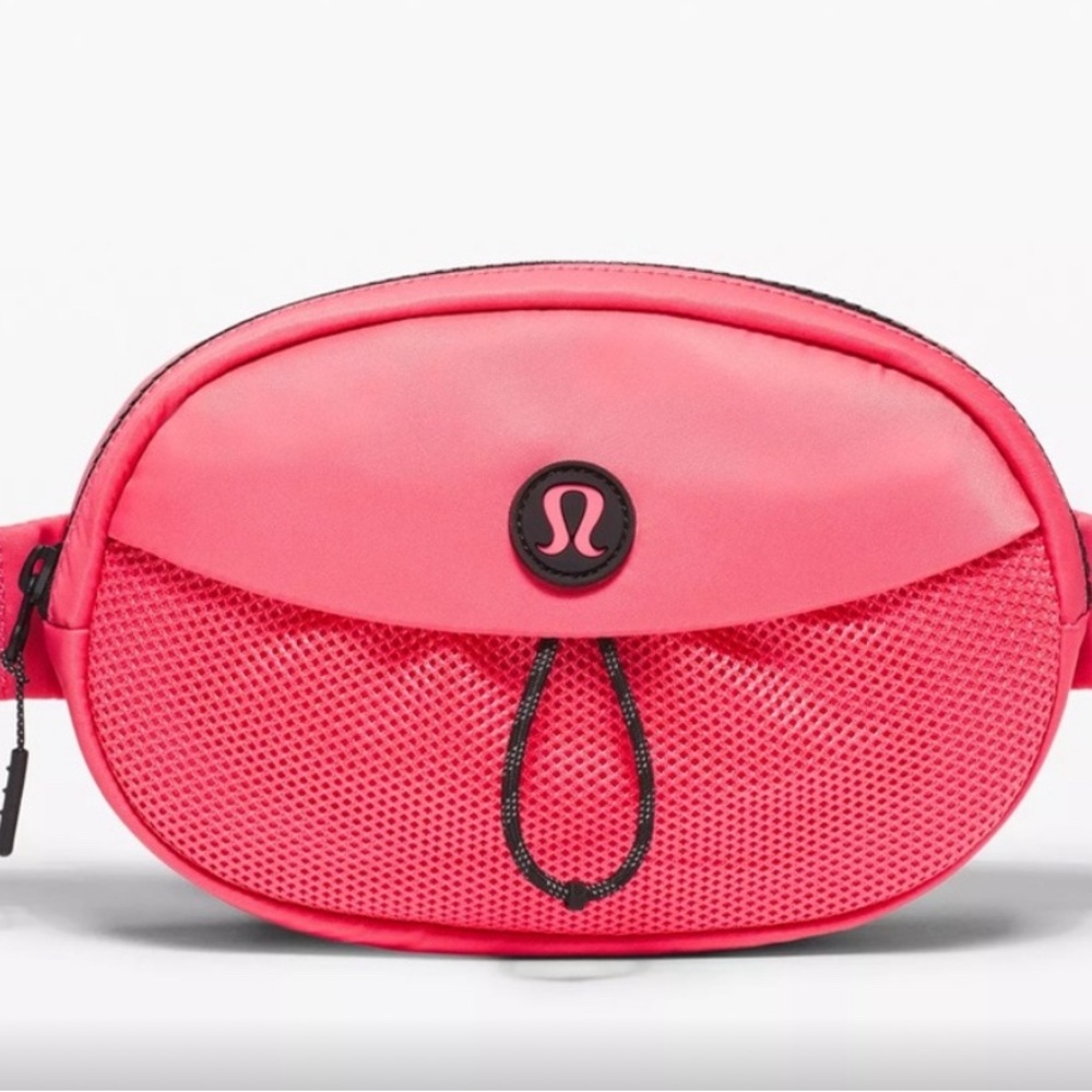 Lululemon “Take it On” Belt Bag